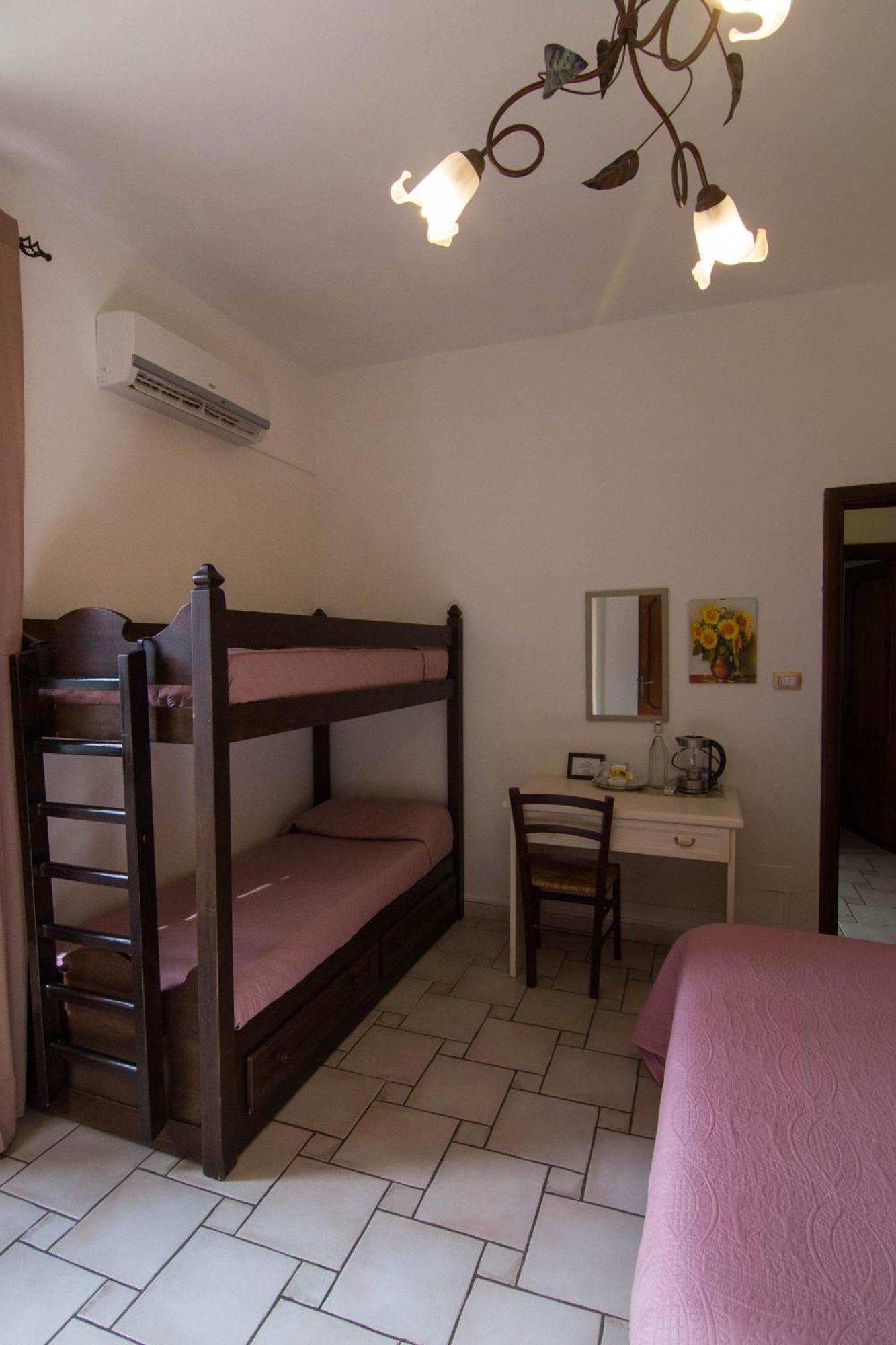 B&B Del Viale Bacu Abis Buitenkant foto